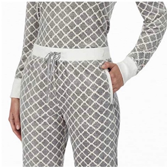 Nautica Ladies 2-Piece Silky Fleece Pajama Set - Picture 3 of 4